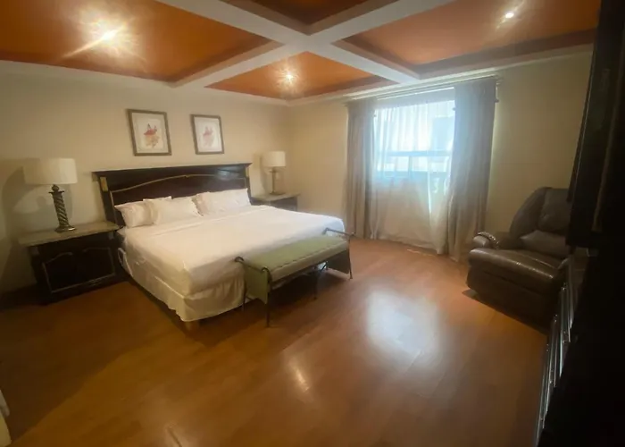 Hotel Santa Rosa Suites
